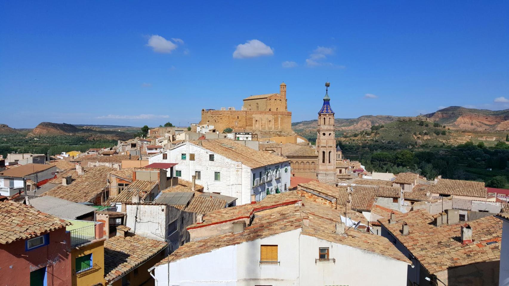 Vista del pueblo aragonés con las casas más baratas de España.