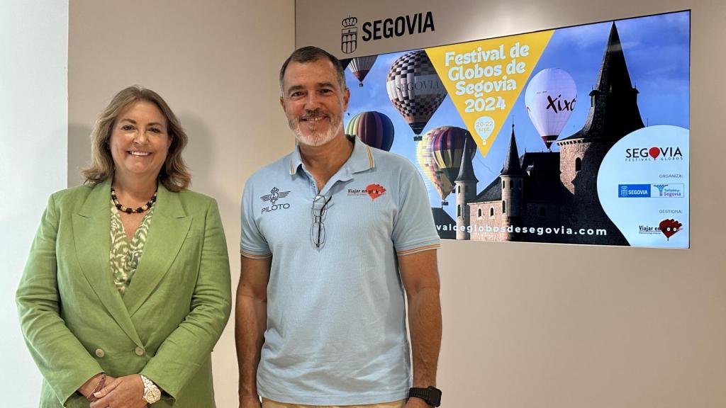 La concejala de Turismo de Segovia, May Escobar, ha presentado junto a Cristian Biosca, gerente de la empresa Viajar en Globo, el esperado Festival de Globos de Segovia