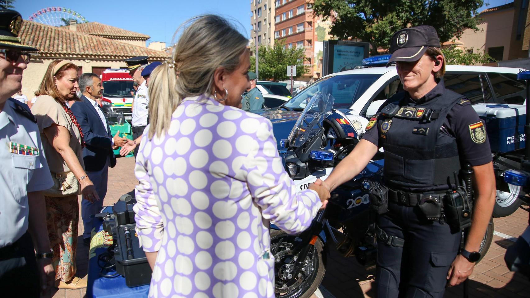 Tolón ha visitado este lunes el dispositivo de seguridad de la Feria de Albacete.