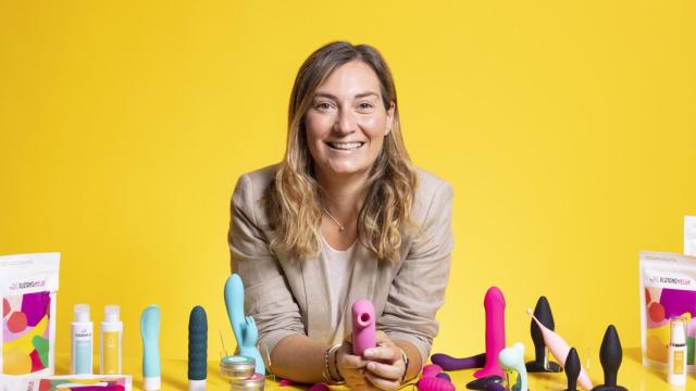 La empresaria, con algunos de sus productos.