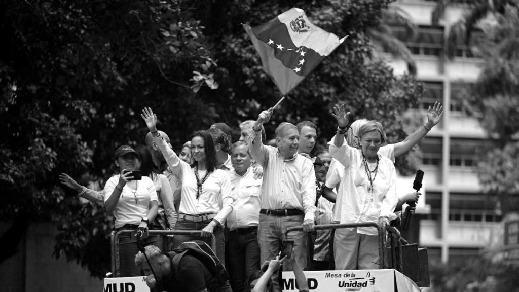 Edmundo González junto a María Corina Machado.