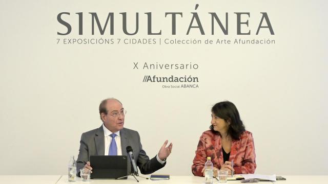 Presentación de 'Simultánea' con Miguel Ángel Escotet y la comisaria Paloma Vela