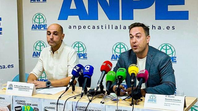 Manuel Tébar y Martín Navarro en rueda de prensa.