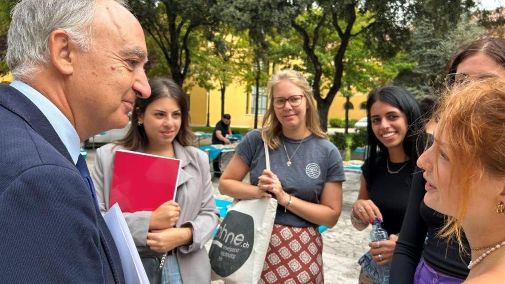 El rector Antonio Largo da la bienvenida a los nuevos alumnos de la Universidad de Valladolid