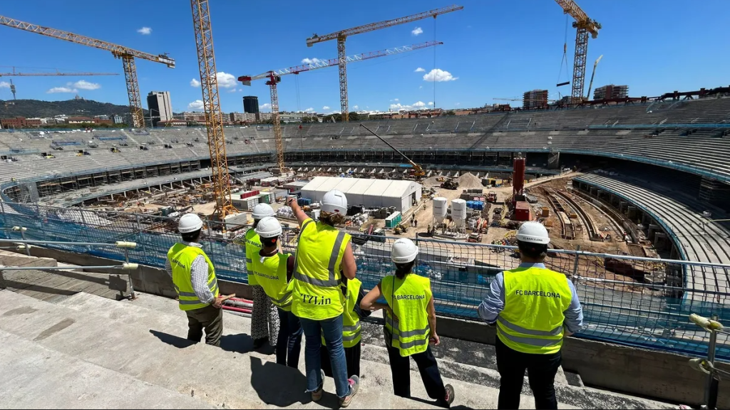 Vista aérea de las obras del Camp Nou.