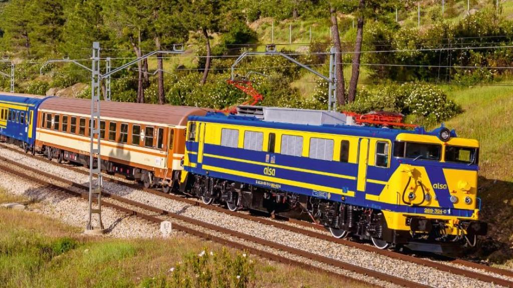 El Tren de los 80 que hará el recorrido por el Río Henares.