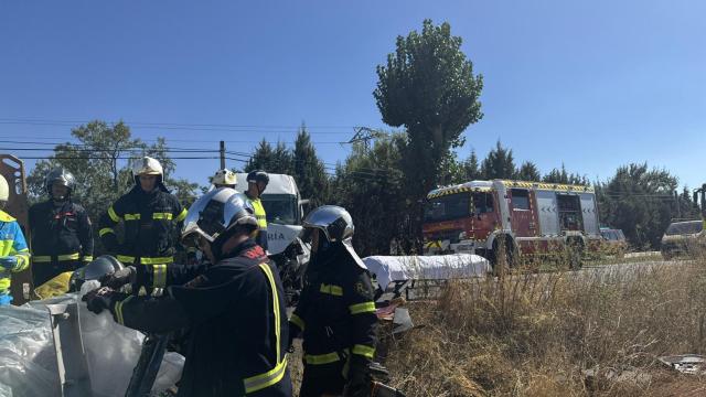 Los bomberos en la M-111.