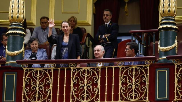 Carolina González, hija de Edmundo González, en la tarde del miércoles en la tribuna del Congreso.