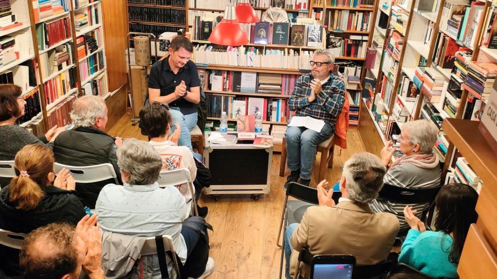 Tertulia en la librería Ancora