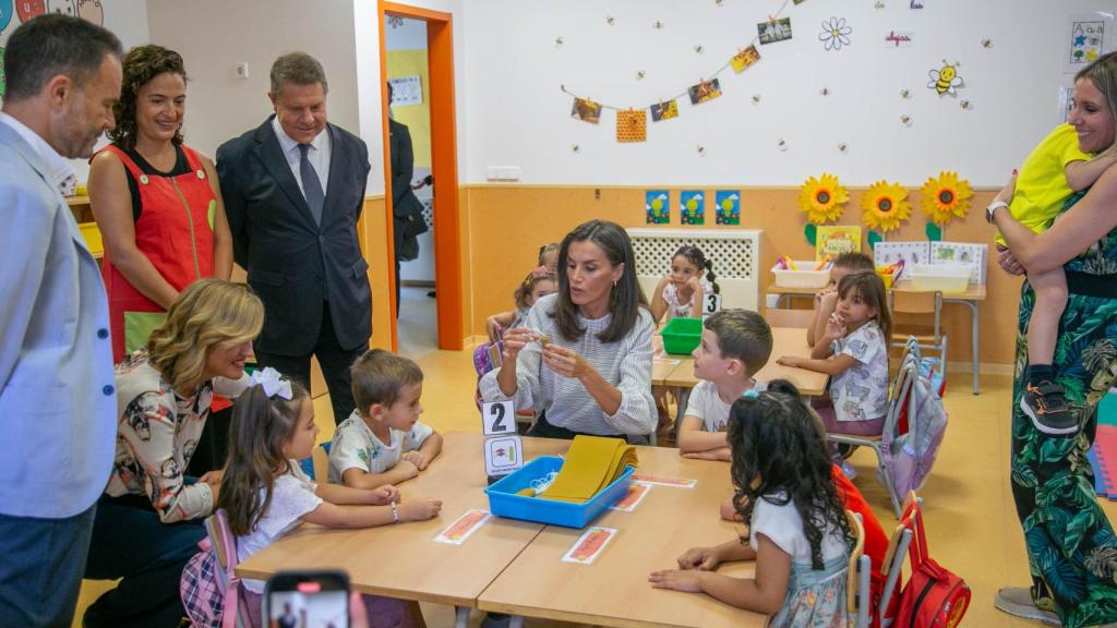 Visita de la reina Letizia al Colegio 'Maestra Plácida Herranz' de Azuqueca de Henares (Guadalajara). Foto: JCCM.