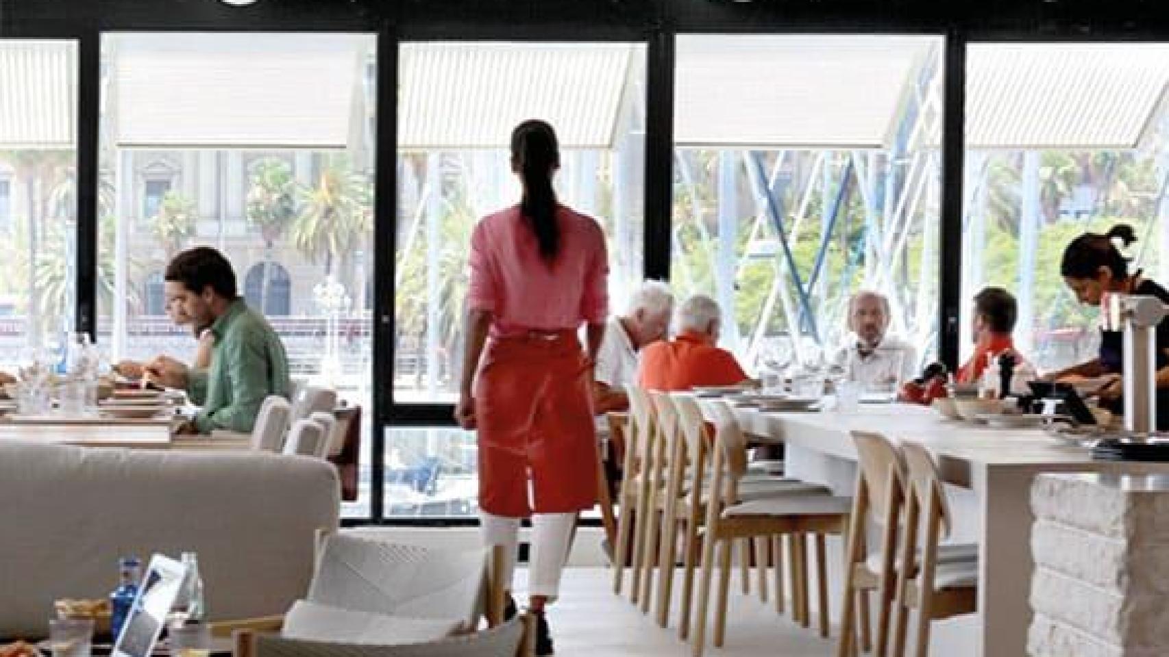 El restaurante de cocina nórdica con una terraza que mira al Real Club Naútico de Barcelona