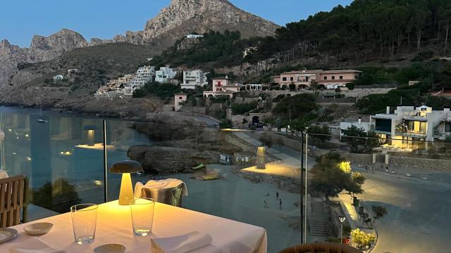 Cala Molins al caer la tarde desde U Vicenç.