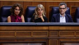 María Jesús Montero, Yolanda Díaz y Félix Bolaños, este miércoles en el Congreso.