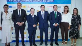 e izquierda a derecha; Kissy Chandiramani, consejera de Economía, Hacienda y Función Pública de la Ciudad Autónoma de Ceuta; Javier Collado, director general de la Fundación INCYDE (Instituto Cameral para la Creación y Desarrollo de la Empresa); Juan Jesús Vivas Lara, presidente de la Ciudad Autónoma de Ceuta; Pedro J. Ramírez, presidente y director ejecutivo de EL ESPAÑOL; Karim Bulaix García-Valiño, presidente de la Cámara de Comercio de Ceuta; Nabila Benzina Pavón; consejera de Sanidad y Servicios Sociales de la Ciudad Autónoma de Ceuta; y Pilar Orozco Valverde; consejera de Educación, Cultura y Juventud de la Ciudad Autónoma de Ceuta; en la apertura del II Foro Económico Español en Ceuta.