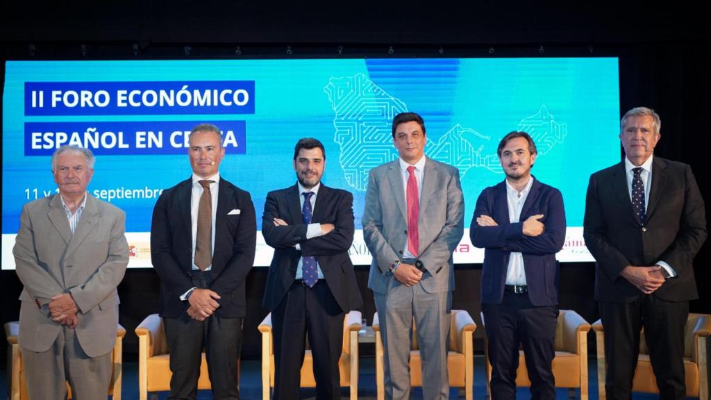 Manuel Gómez, CEO de Avangreen, Nacho Velilla, CEO de Templus, Joaquín Mollinedo, secretario general de la Cámara de Comercio de Ceuta, Javier Collado, director general de la Fundación INCYDE (Instituto Cameral para la Creación y  Desarrollo de la Empresa) y Felipe Romera, director general de Málaga TechPark Parque Tecnológico de Andalucía (PTA).