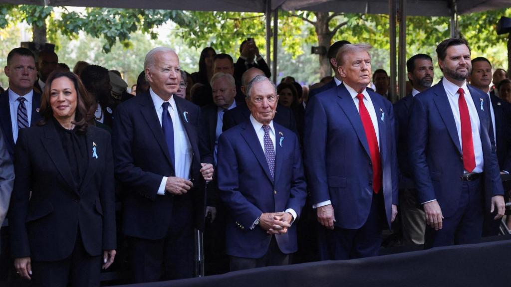 Kamala Harris, Joe Biden, Michael Bloomberg, Donald Trump y J.D. Vance, en la ceremonia del 23 aniversario de los ataques del 11-S.