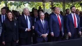 Kamala Harris, Joe Biden, Michael Bloomberg, Donald Trump y J.D. Vance, en la ceremonia del 23 aniversario de los ataques del 11-S.