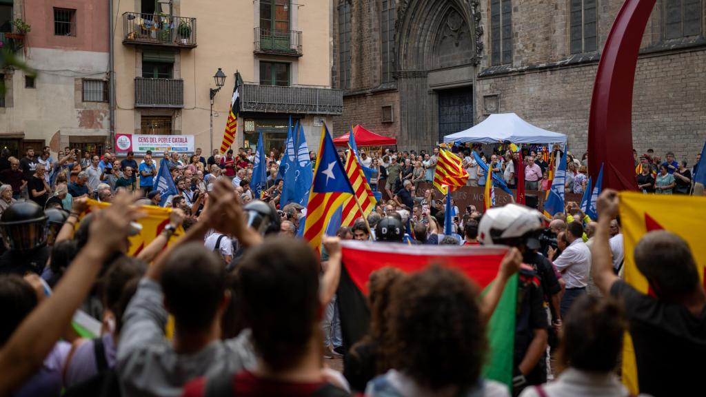 Fossar de les Moreres, durante el enfrentamiento de este martes.