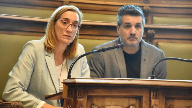 Rocío Anguita y Jonathan Racionero, de VTLP en el pleno