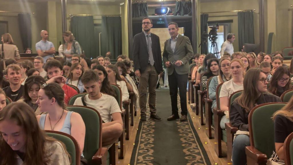 Presentación de los Erasmus en el Teatro Liceo