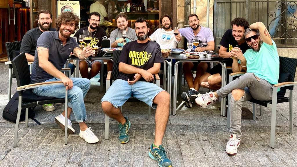 El grupo 'Tu Otra Bonita' en la previa de su concierto.