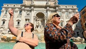 VÍDEO | Lanzar una moneda en la Fontana di Trevi en Roma costará 2 euros a los turistas en 2025