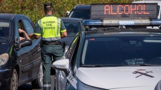 Control de alcoholemia de la Guardia Civil de Tráfico.