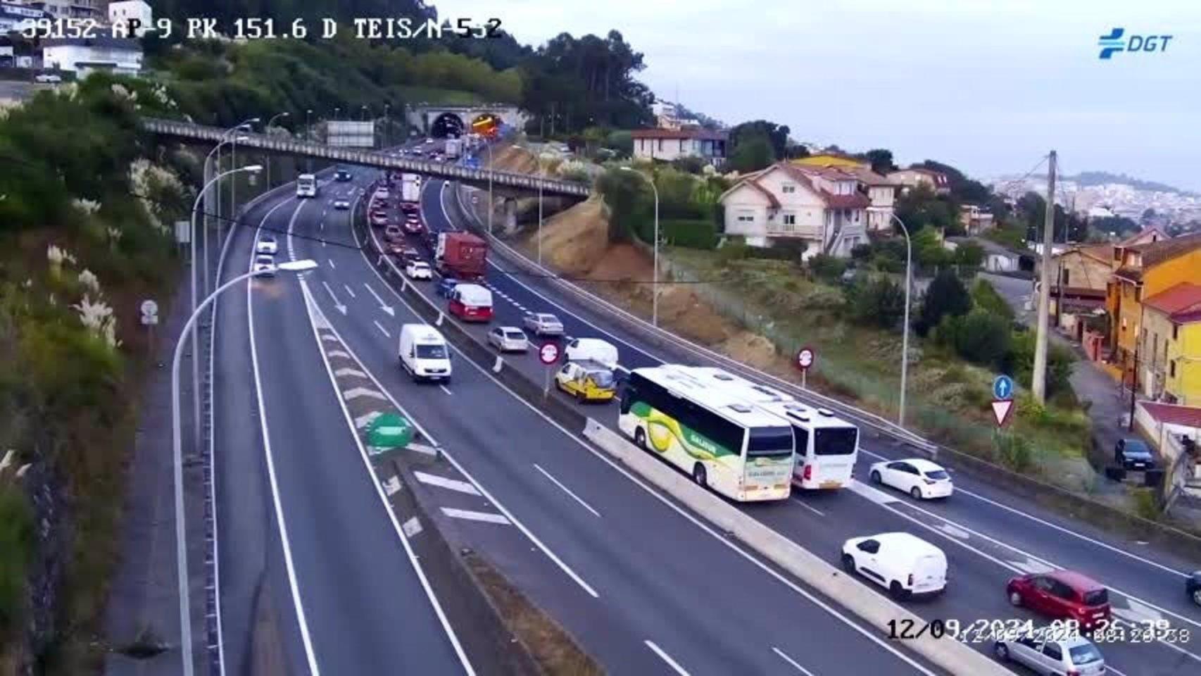 Retenciones en la AP-9 por un accidente en Vigo.