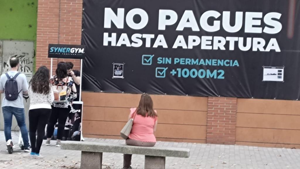 El stand situado junto al nuevo gimnasio