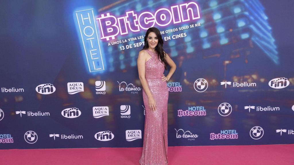 Leonor Lavado en el photocall de la première de 'Hotel Bitcoin'.