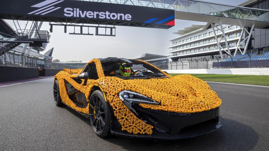 McLaren P1 hecho de LEGO.