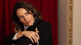 Alondra de la Parra, directora de orquesta: “Mi trabajo  es hacer brillar a los músicos”