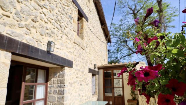 La casona con más de 200 años donde disfrutar de la vendimia entre el mar y la montaña de Cantabria