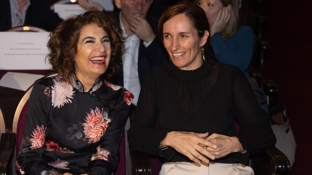 María Jesús Montero y Mónica García, ministras de Hacienda y Sanidad.