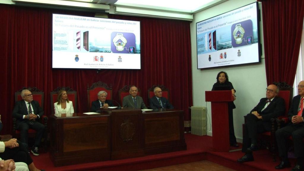 La doctora del CHUS Virginia Pubul ingresa en la Real Academia de  Medicina de Galicia.