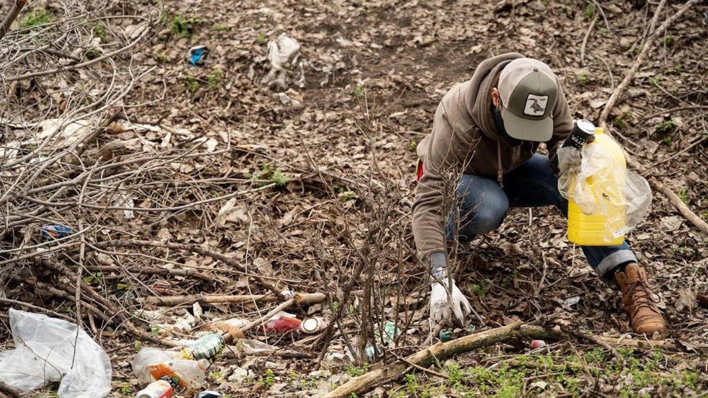 Limpia Ríos Salva Océanos. Fundación Ecoalf