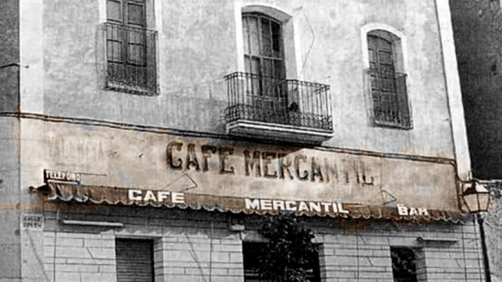 Café El Mercantil en Villajoyosa, en una inagen histórica.