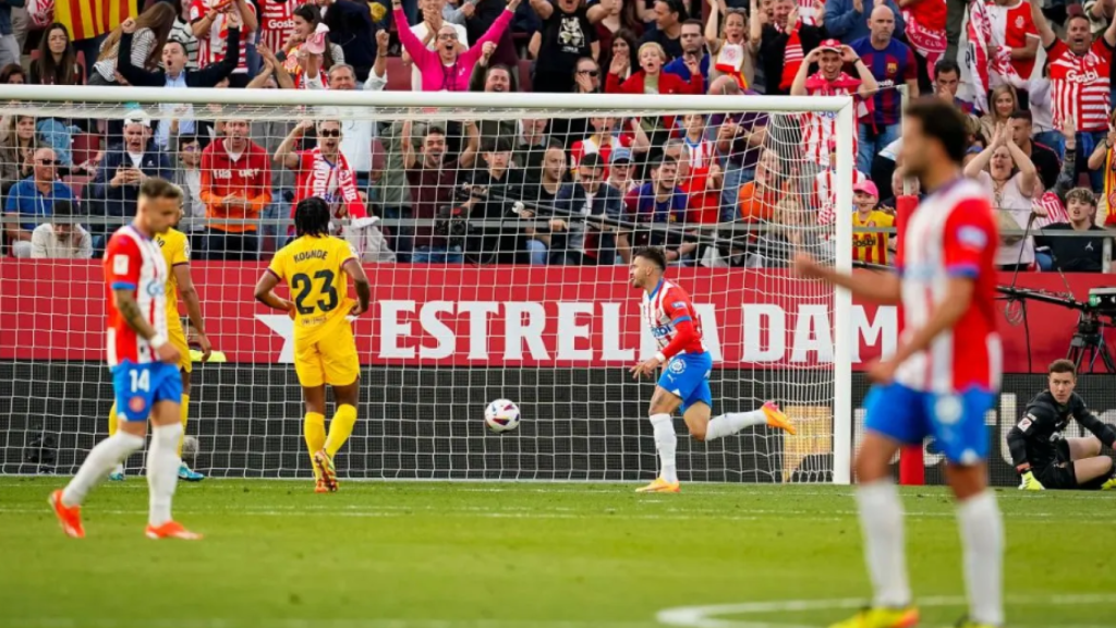 Los jugadores del Girona celebran un gol ante el FC Barcelona la temporada pasada en Montilivi.