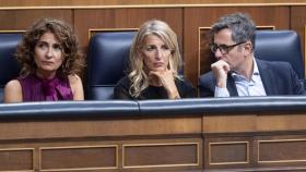 María Jesús Montero, Yolanda Díaz y Félix Bolaños, en el Congreso.