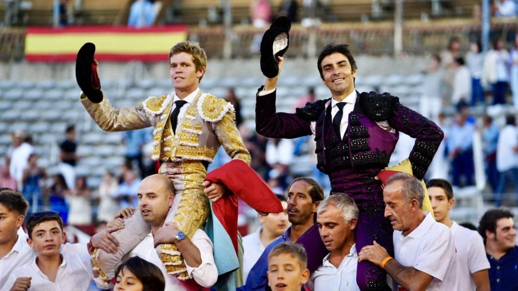 Borja Jiménez y Miguel Ángel Perera salen a hombros de La Glorieta de Salamanca