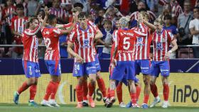 Los jugadores del Atlético de Madrid celebran el gol de Gallagher.