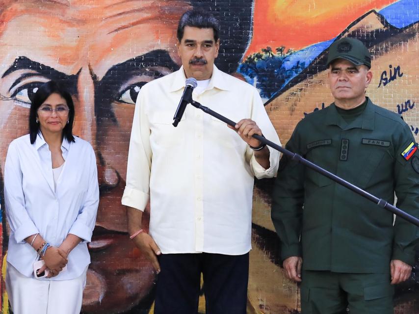 Nicolás Maduro, el viernes en una condecoración de cuatro militares sancionados por EEUU por proclamar falsamente el triunfo del chavismo en las elecciones.