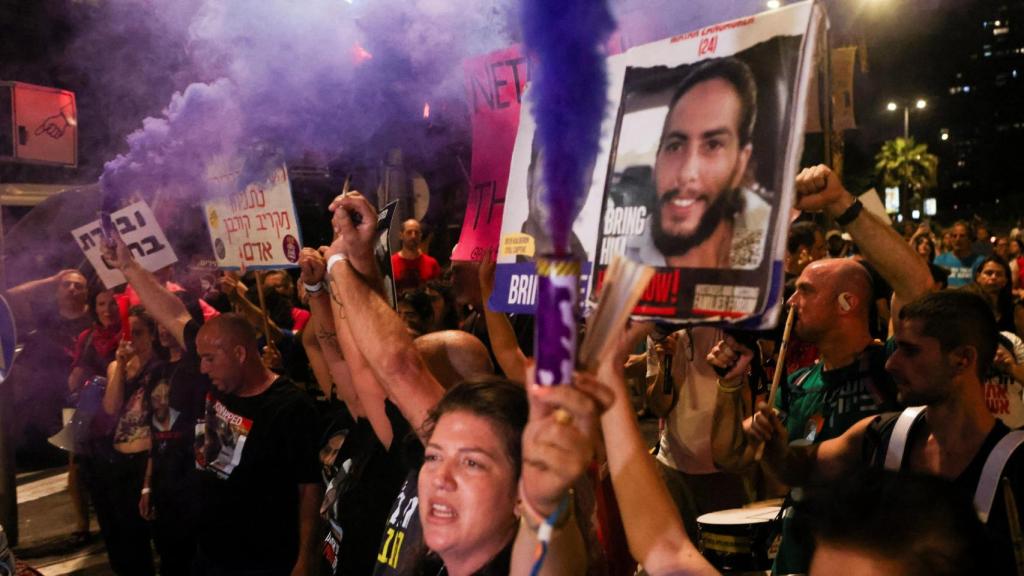 Marcha por las calles de Tel Aviv contra el Gobierno y mostrar su apoyo a los rehenes, este sábado.