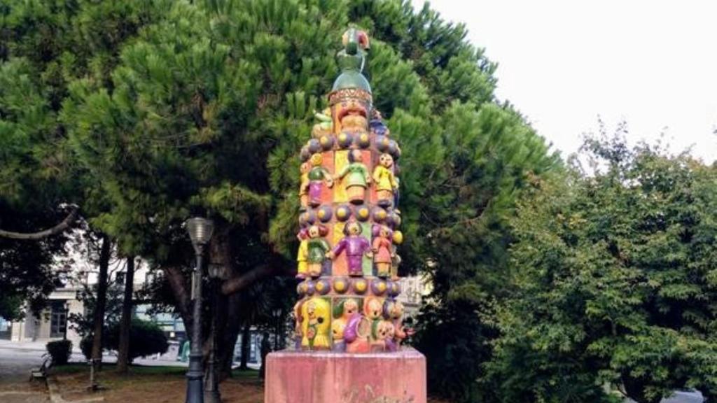 Monumento a Alexandre Bóveda en A Coruña