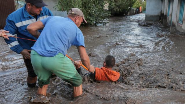 2024-09-14T165056Z_1145700601_RC2G0AA2ZXU5_RTRMADP_3_EUROPE-WEATHER-CENTRAL-EUROPE-FLOODS