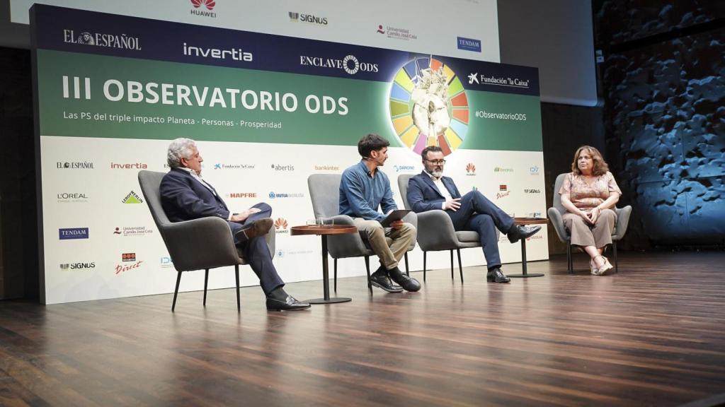 Los ponentes han sido Enrique Valero, Israel Martínez Fernández,  y Yolanda Luna.