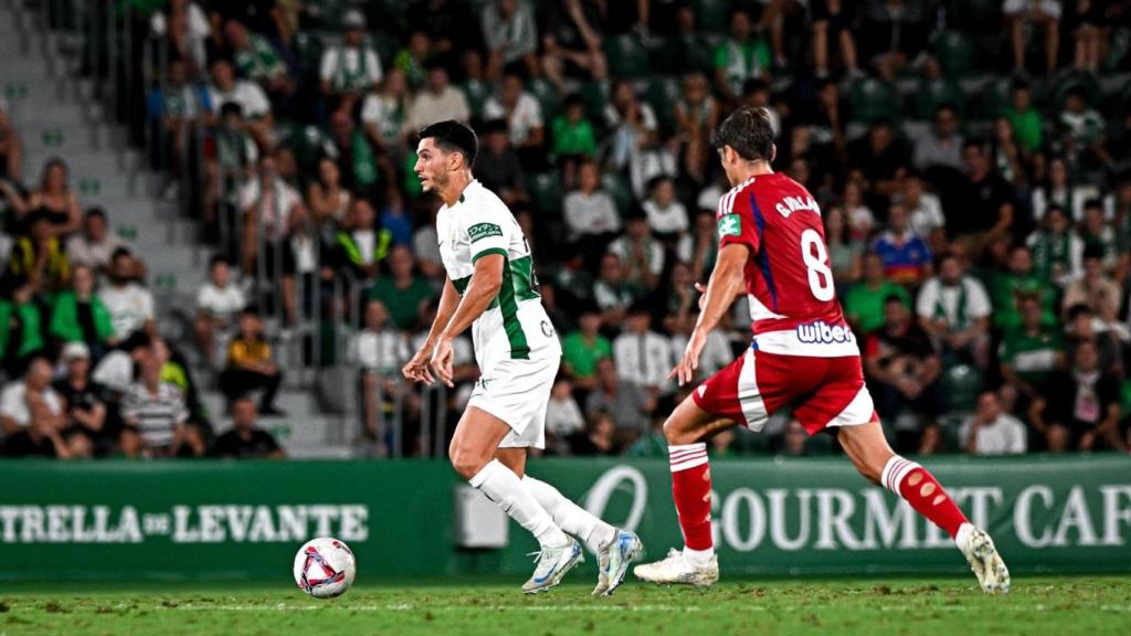 Elche y Granada se neutralizan y siguen sin despegar