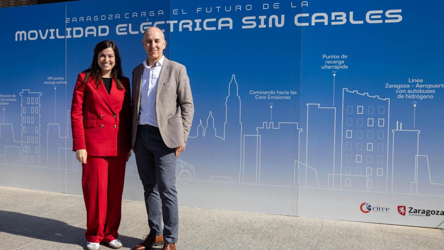 La consejera de Medio Ambiente y Sostenibilidad, Tatiana Gaudes, junto a El director general de CIRCE , Andrés Llombart.