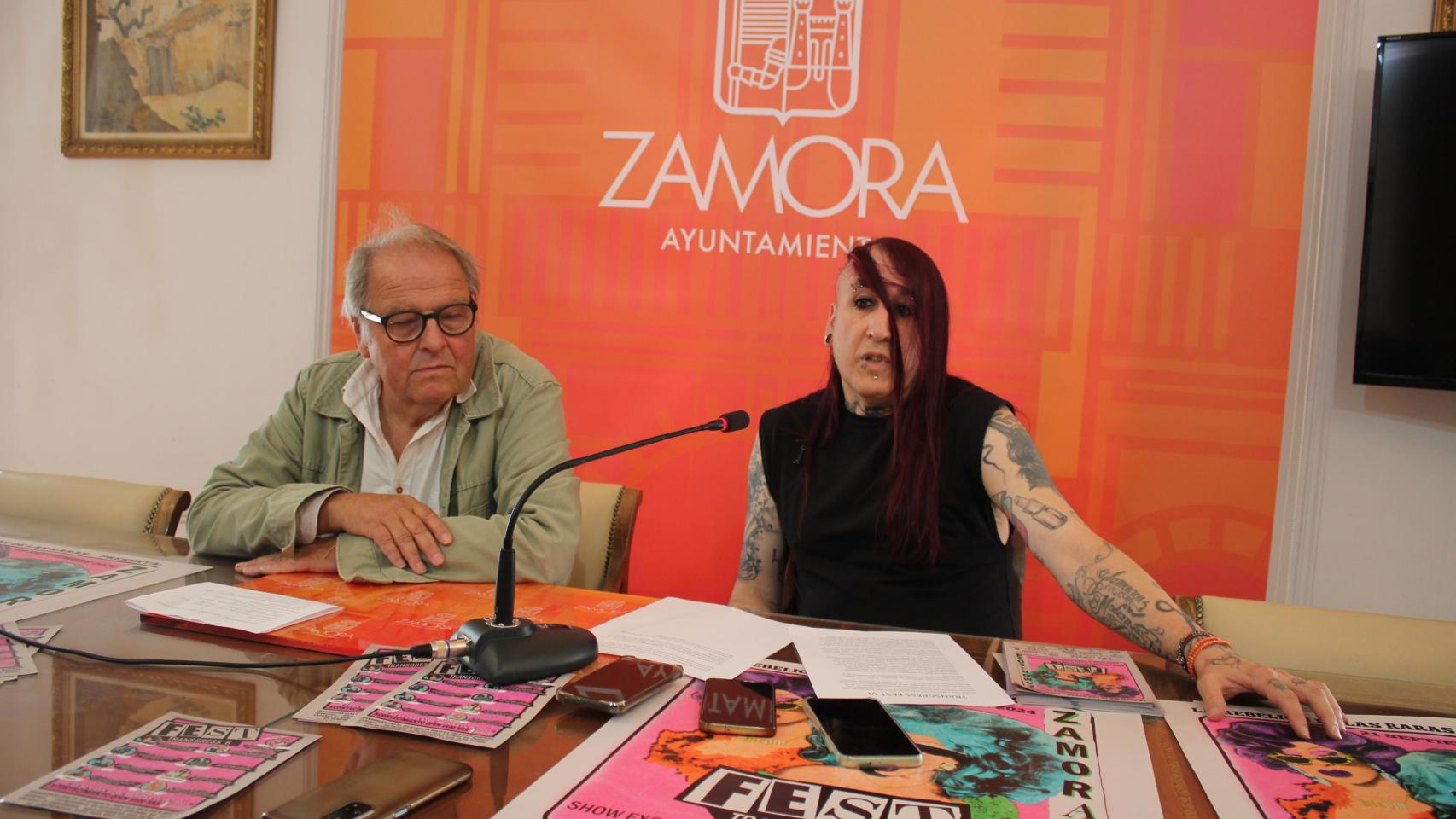 Archivo. El concejal de Turismo de Zamora, Christoph Strieder, y el organizador del Transgress Fest, Juan Carlos Barrios, el pasado lunes