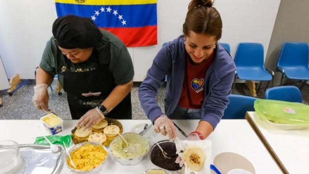 Una arepa para reivindicar a Edmundo González como presidente electo de Venezuela